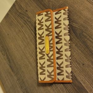 NWOT Michael Kors wallet